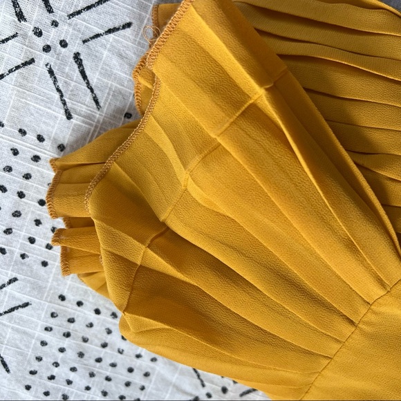 Kaktus button down cropped pleaded top Large - Picture 10 of 11